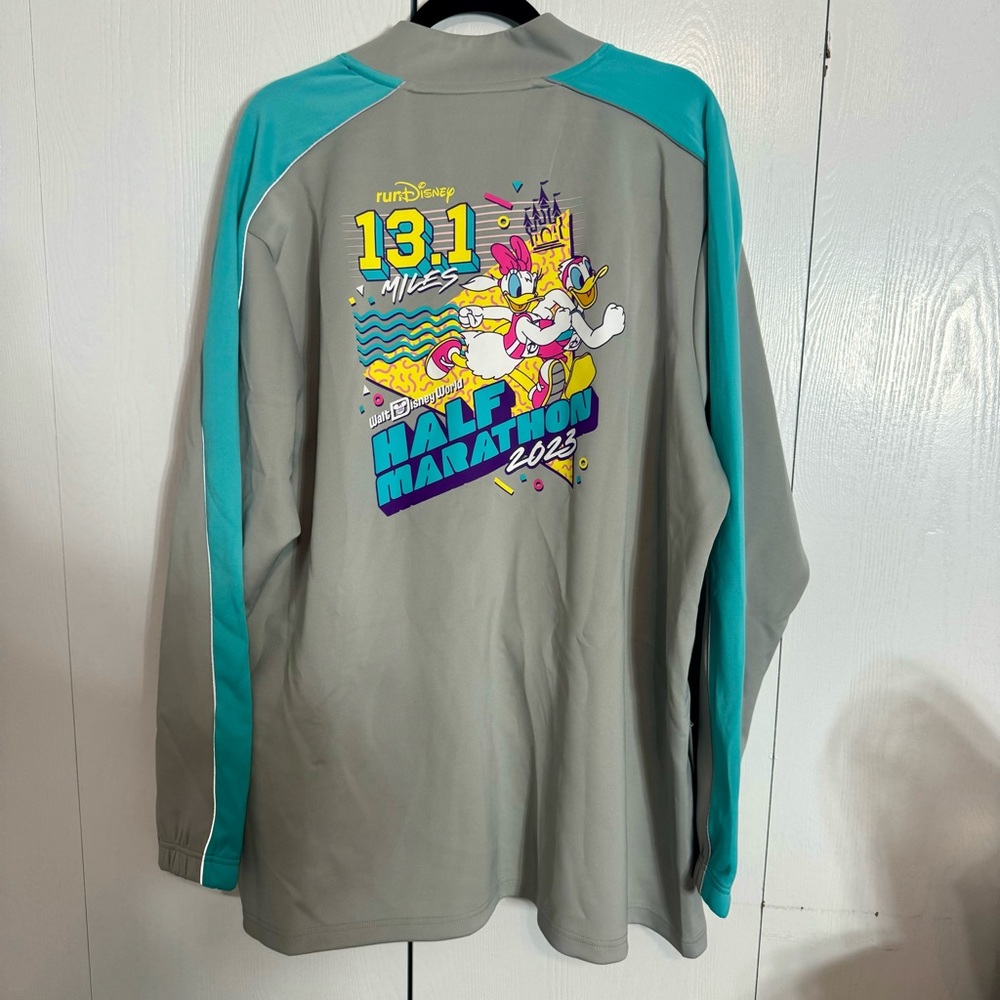 NWT. Disney RunDisney jacket. Size: XL, 3XL